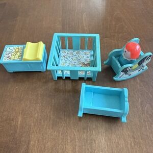Vintage 1970's FISHER-PRICE Little People PLAY FAMILY Nursery 5 Pc Set #761